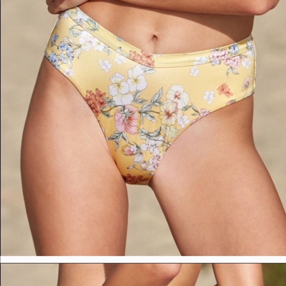 La Hearts Bikini SET - Picture 2 of 7